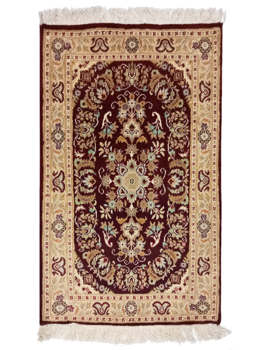 Double Knot - 3x2 ft