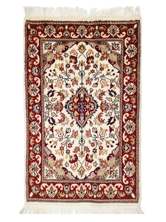 Double Knot - 3x2 ft