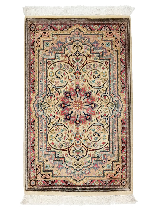 Double Knot - 3x2 ft