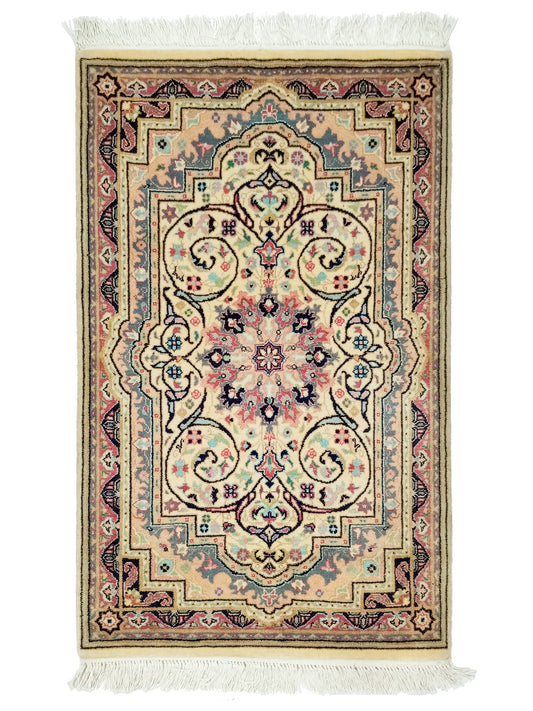 Double Knot - 3x2 ft