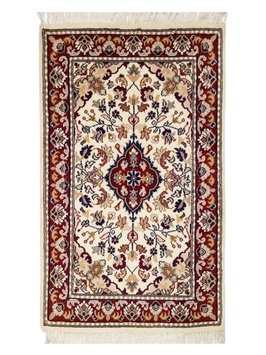 Double Knot - 3x2 ft