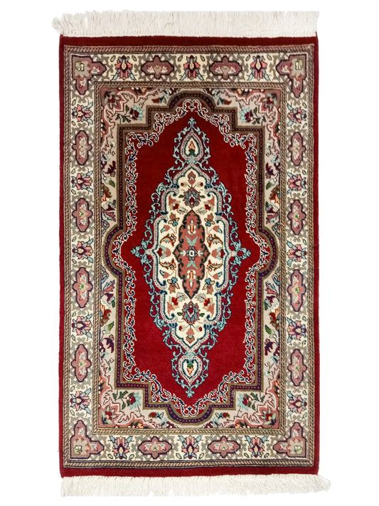 Double Knot - 3x2 ft