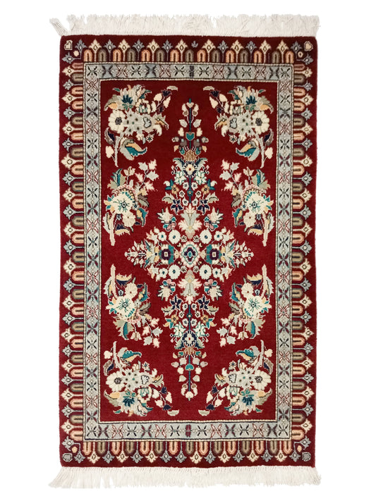 Double Knot - 3x2 ft