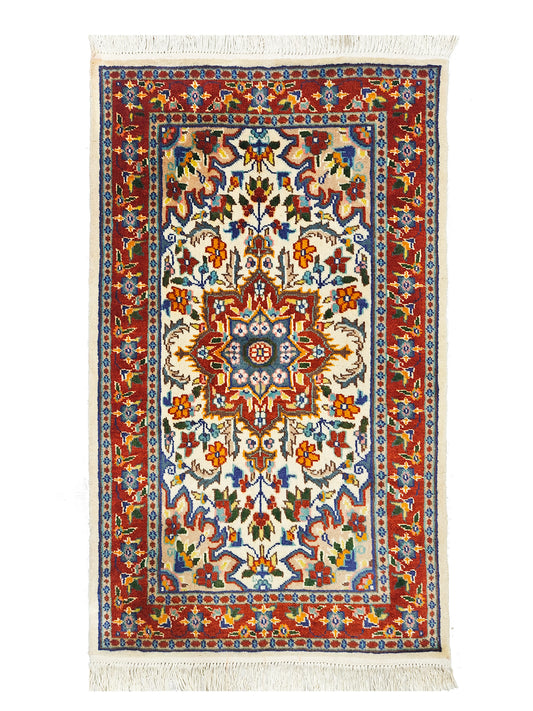Pak Persian - 2.5x4 ft