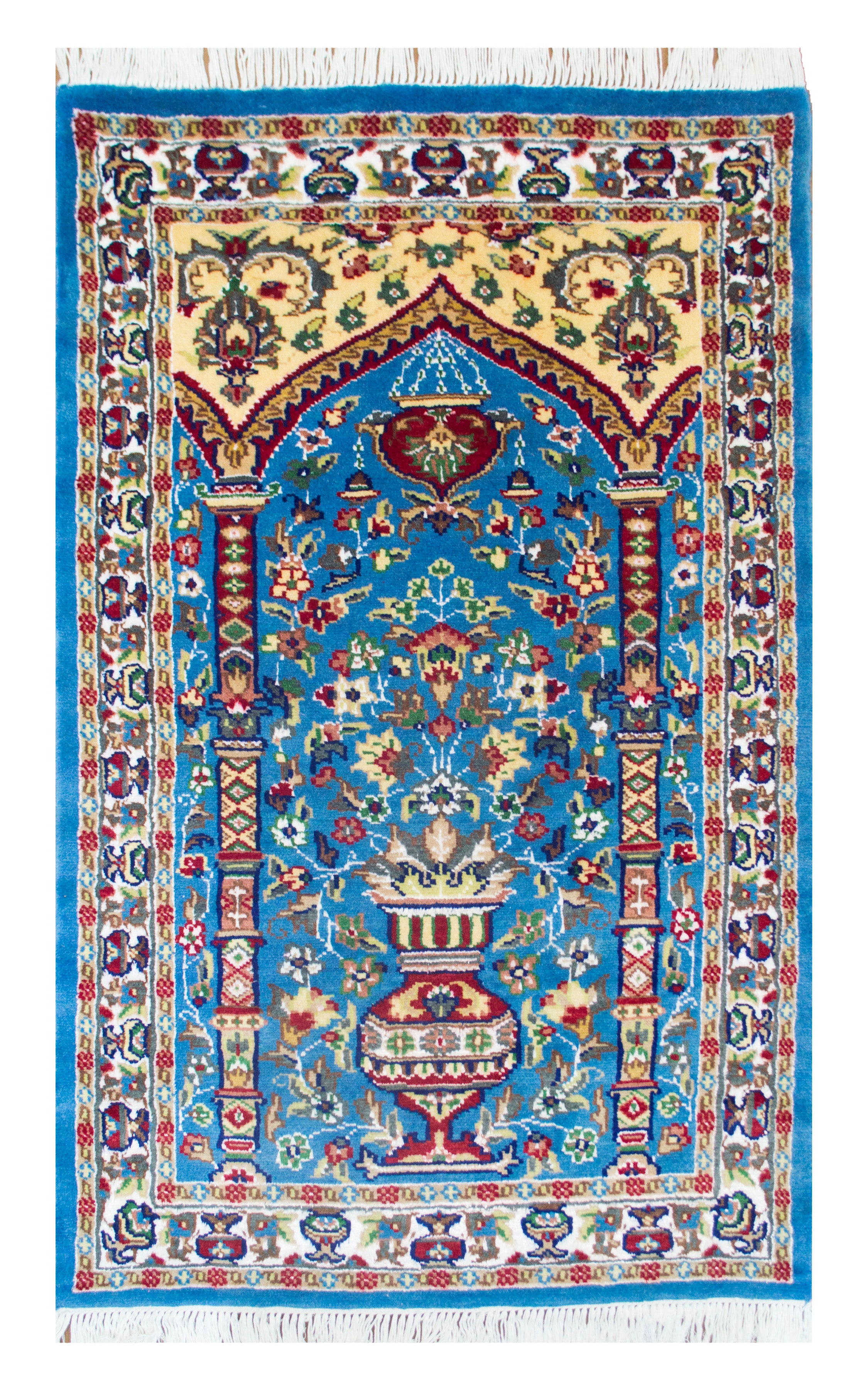 Handmade Prayer Rug – Kaku Carpets