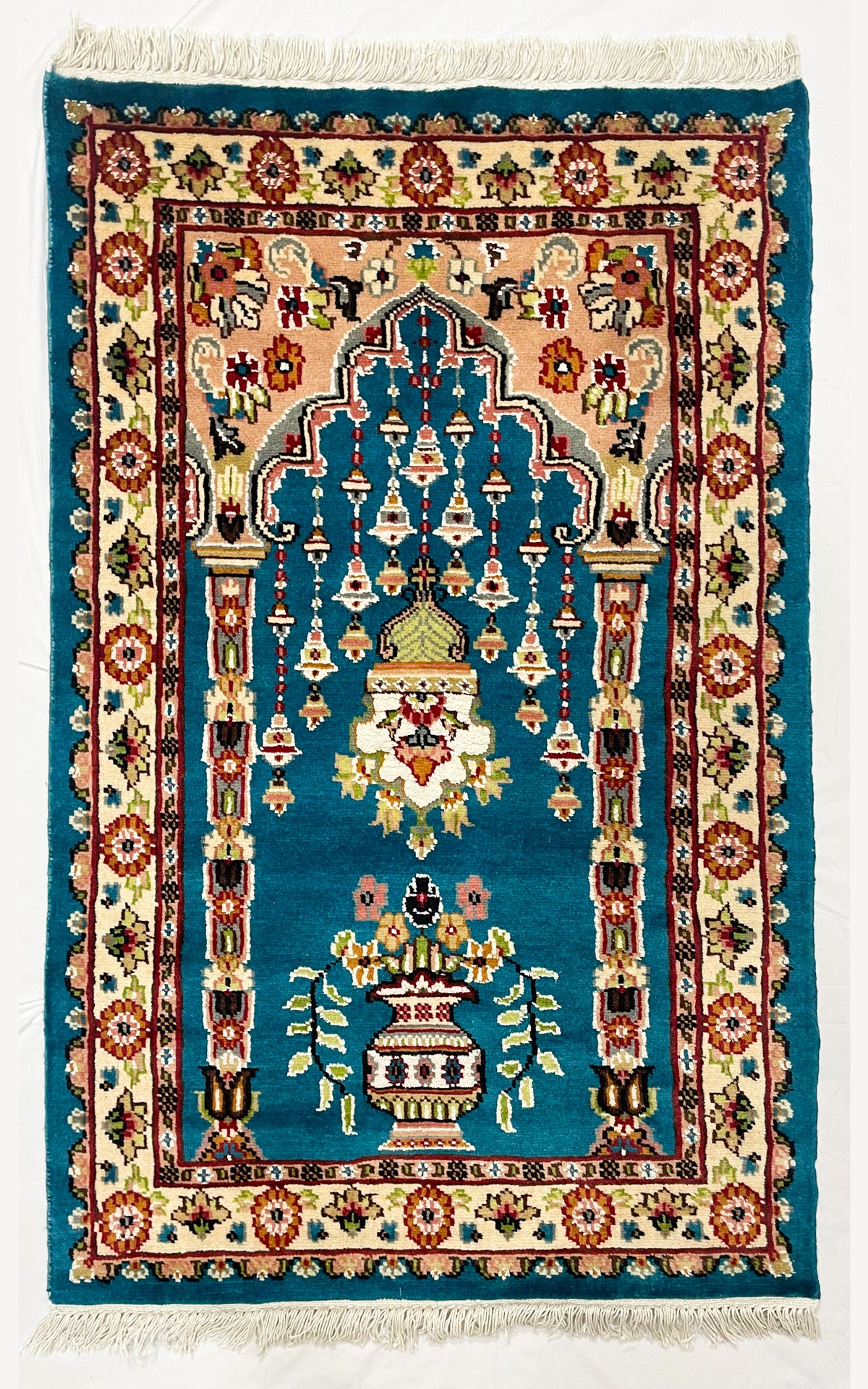 Handmade Prayer Rug – Kaku Carpets